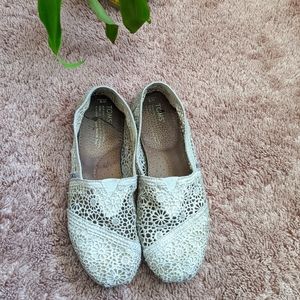 TOMS White Lace Shoes